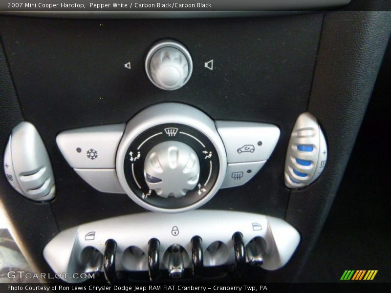 Pepper White / Carbon Black/Carbon Black 2007 Mini Cooper Hardtop