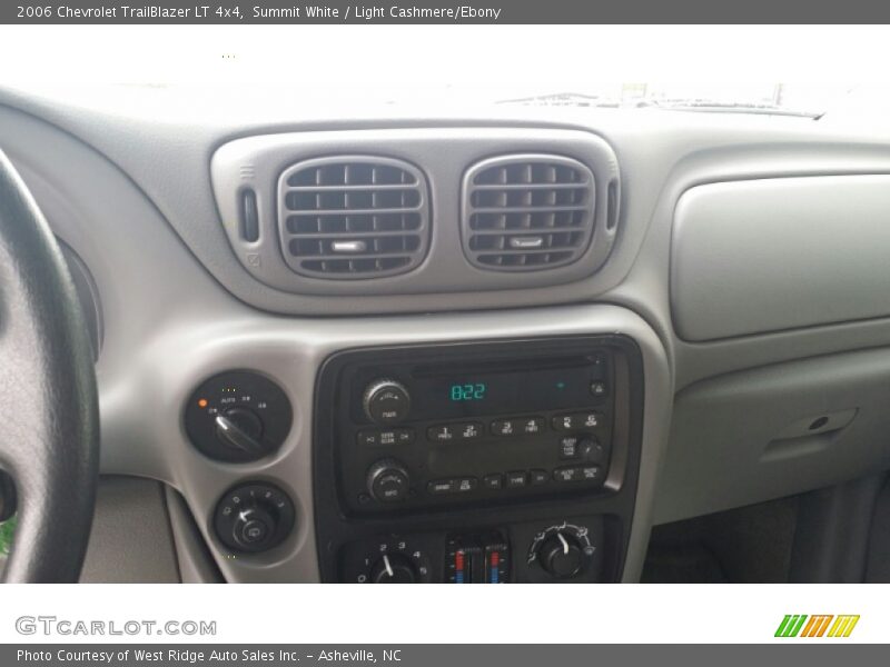 Summit White / Light Cashmere/Ebony 2006 Chevrolet TrailBlazer LT 4x4
