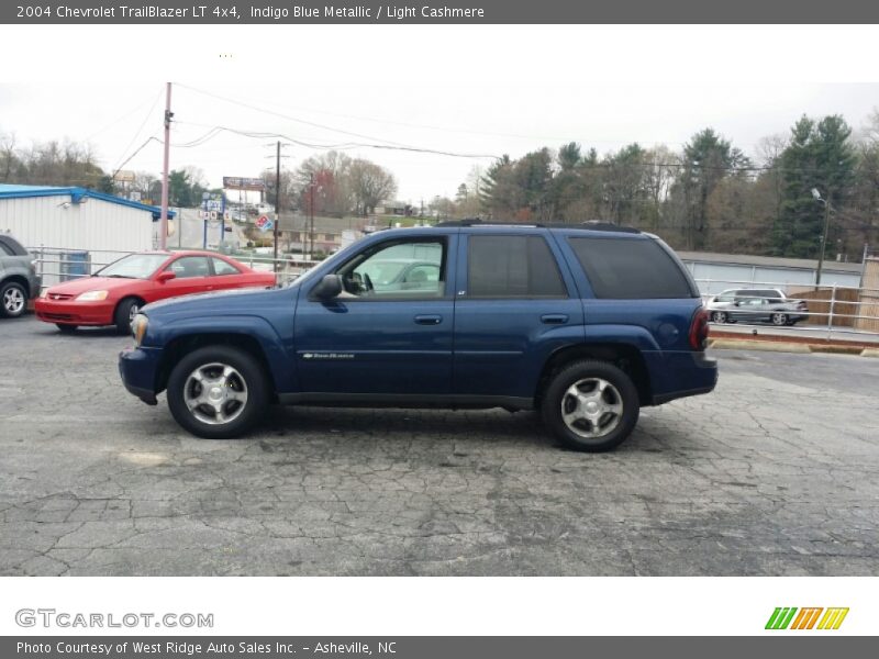 Indigo Blue Metallic / Light Cashmere 2004 Chevrolet TrailBlazer LT 4x4