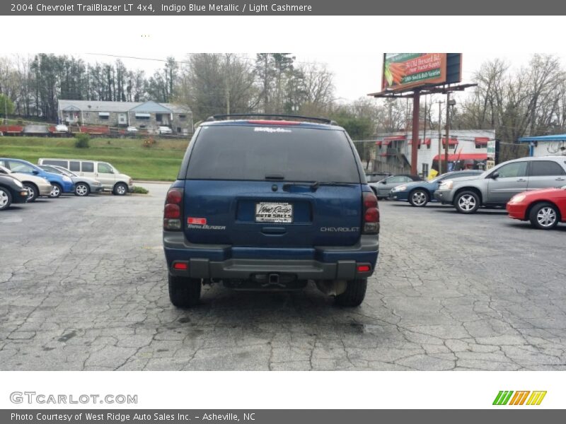 Indigo Blue Metallic / Light Cashmere 2004 Chevrolet TrailBlazer LT 4x4