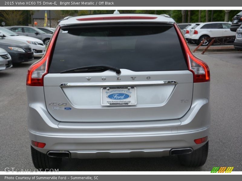 Bright Silver Metallic / Off Black 2015 Volvo XC60 T5 Drive-E