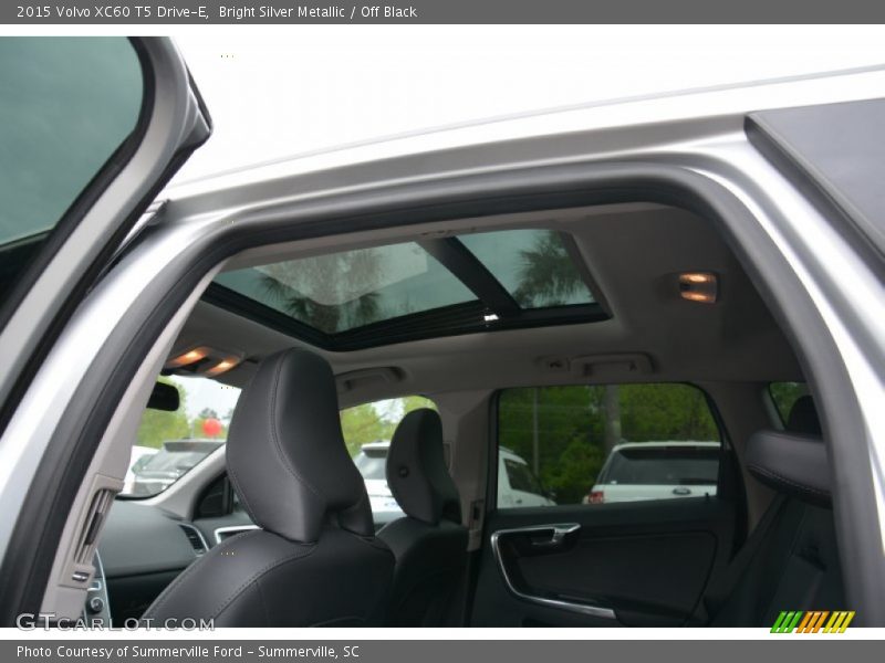 Bright Silver Metallic / Off Black 2015 Volvo XC60 T5 Drive-E