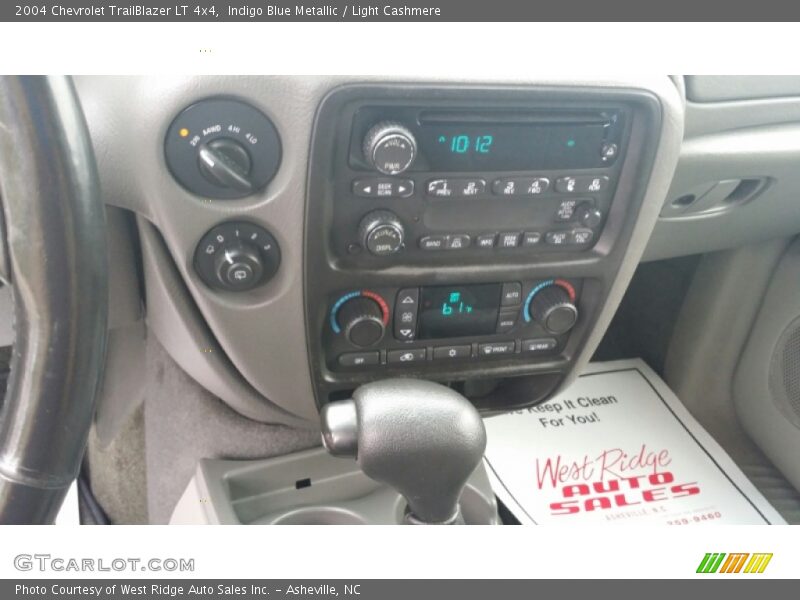Indigo Blue Metallic / Light Cashmere 2004 Chevrolet TrailBlazer LT 4x4