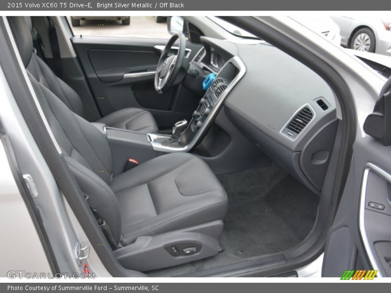 Bright Silver Metallic / Off Black 2015 Volvo XC60 T5 Drive-E