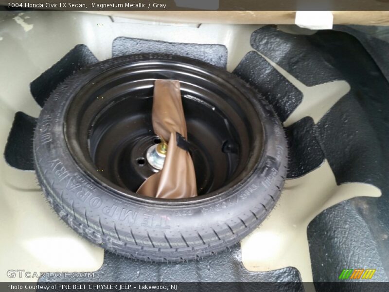 Magnesium Metallic / Gray 2004 Honda Civic LX Sedan