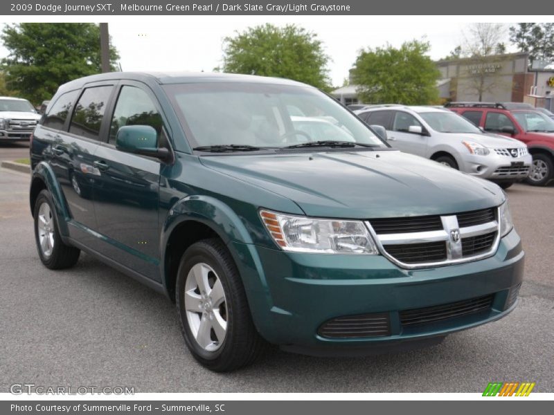 Front 3/4 View of 2009 Journey SXT