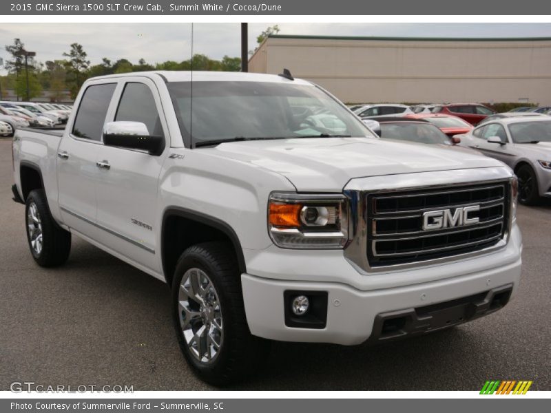Front 3/4 View of 2015 Sierra 1500 SLT Crew Cab
