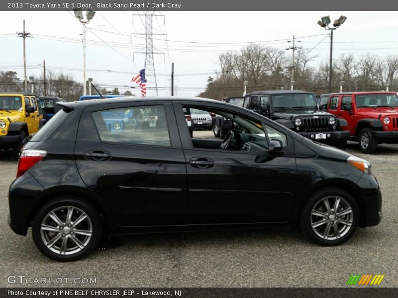 Black Sand Pearl / Dark Gray 2013 Toyota Yaris SE 5 Door