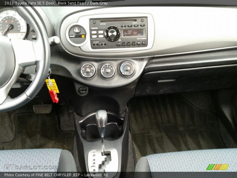 Black Sand Pearl / Dark Gray 2013 Toyota Yaris SE 5 Door