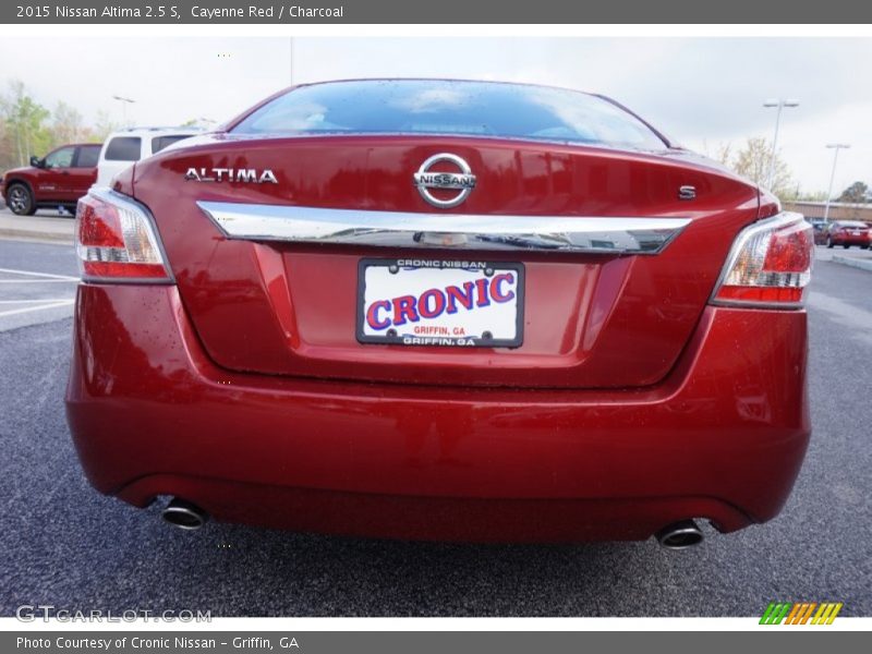 Cayenne Red / Charcoal 2015 Nissan Altima 2.5 S