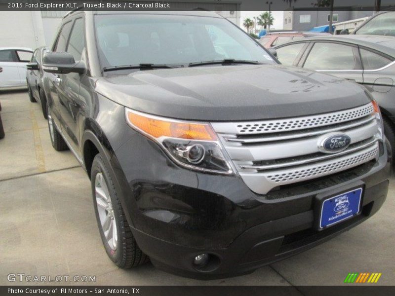 Tuxedo Black / Charcoal Black 2015 Ford Explorer XLT