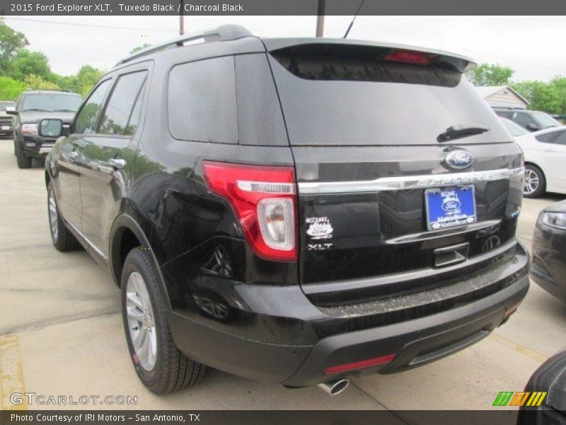 Tuxedo Black / Charcoal Black 2015 Ford Explorer XLT