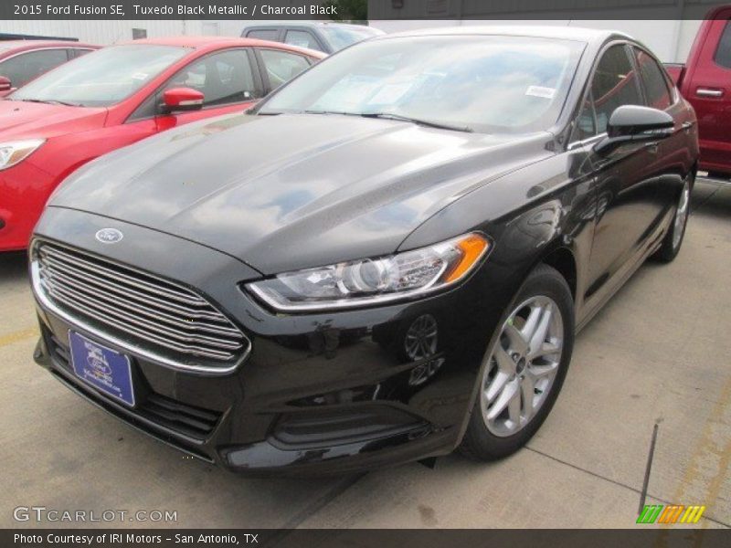 Tuxedo Black Metallic / Charcoal Black 2015 Ford Fusion SE