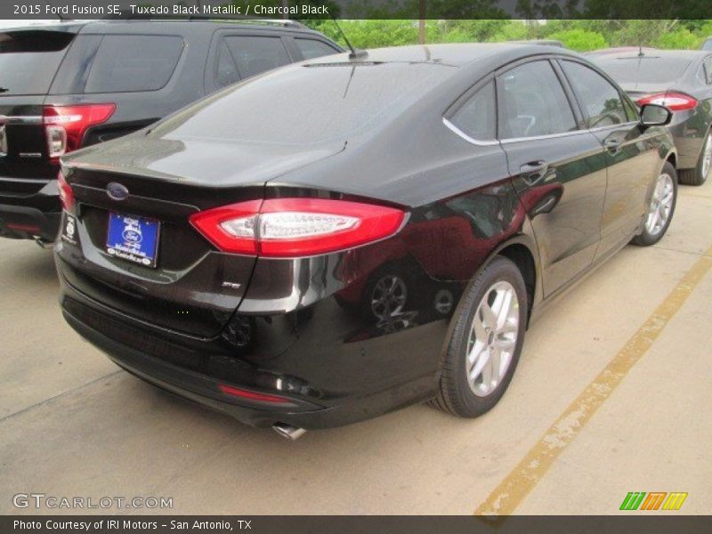 Tuxedo Black Metallic / Charcoal Black 2015 Ford Fusion SE
