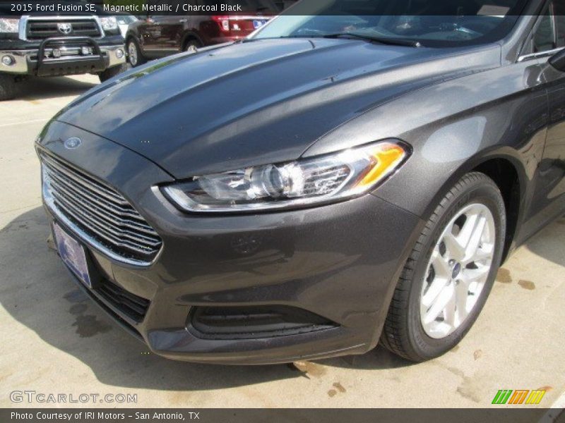 Magnetic Metallic / Charcoal Black 2015 Ford Fusion SE