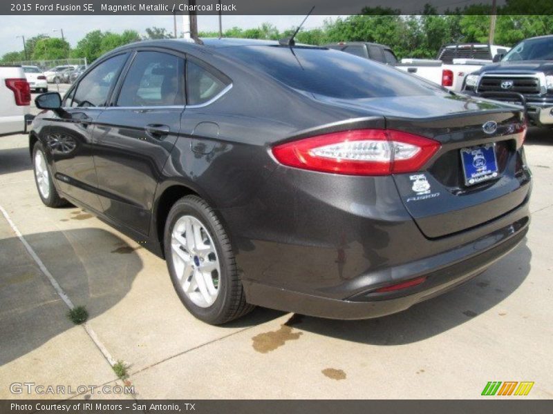 Magnetic Metallic / Charcoal Black 2015 Ford Fusion SE