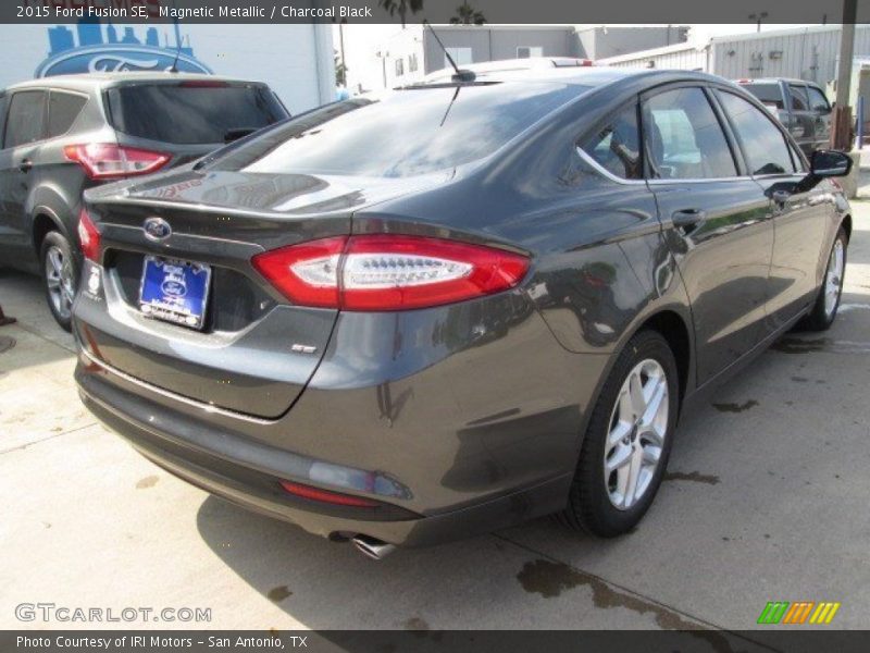 Magnetic Metallic / Charcoal Black 2015 Ford Fusion SE
