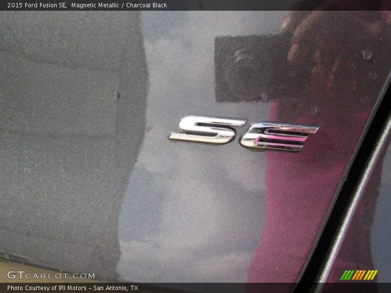 Magnetic Metallic / Charcoal Black 2015 Ford Fusion SE