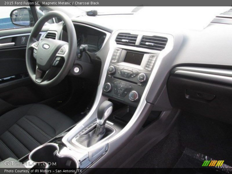 Magnetic Metallic / Charcoal Black 2015 Ford Fusion SE