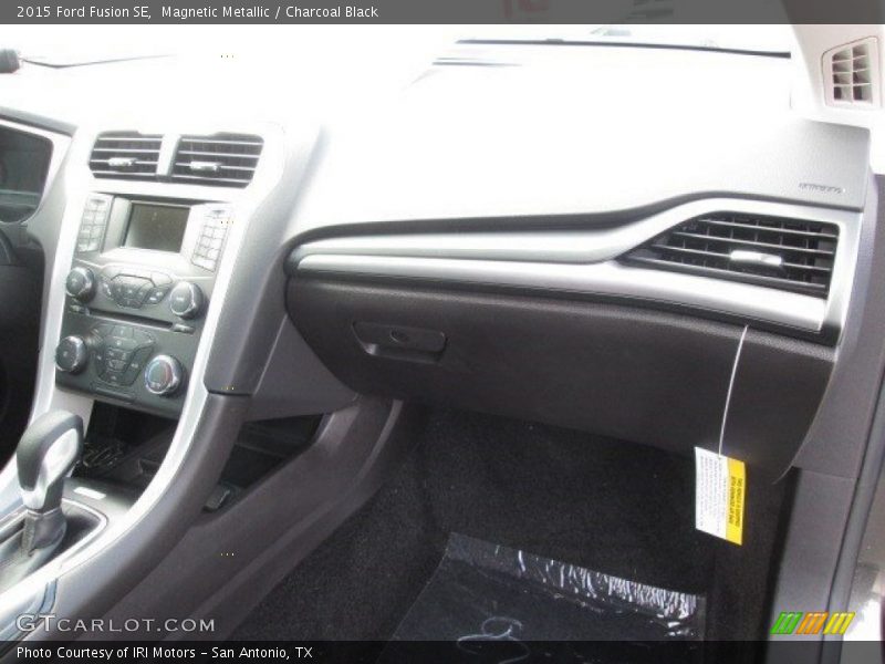 Magnetic Metallic / Charcoal Black 2015 Ford Fusion SE