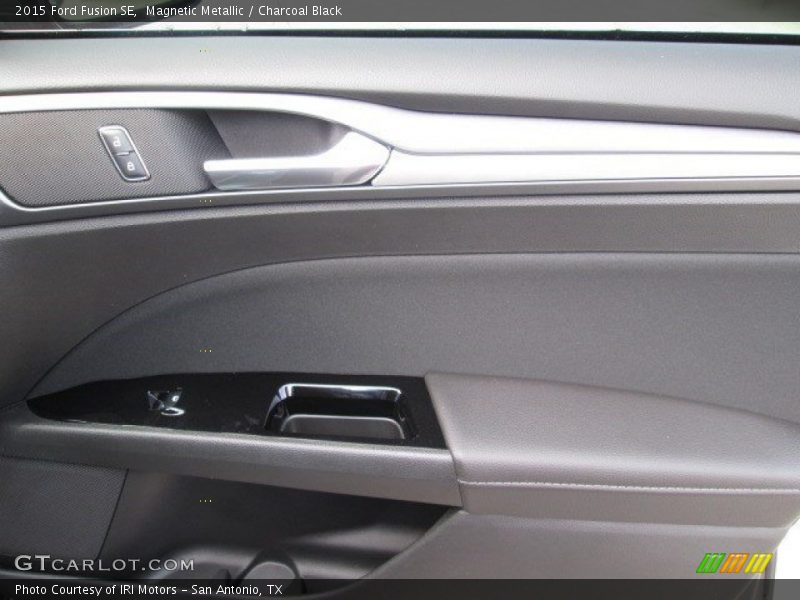 Magnetic Metallic / Charcoal Black 2015 Ford Fusion SE