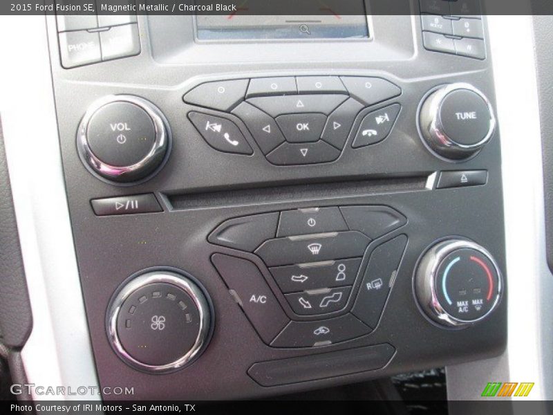 Magnetic Metallic / Charcoal Black 2015 Ford Fusion SE