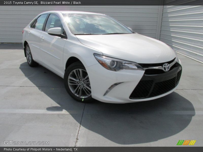Blizzard Pearl White / Black 2015 Toyota Camry SE