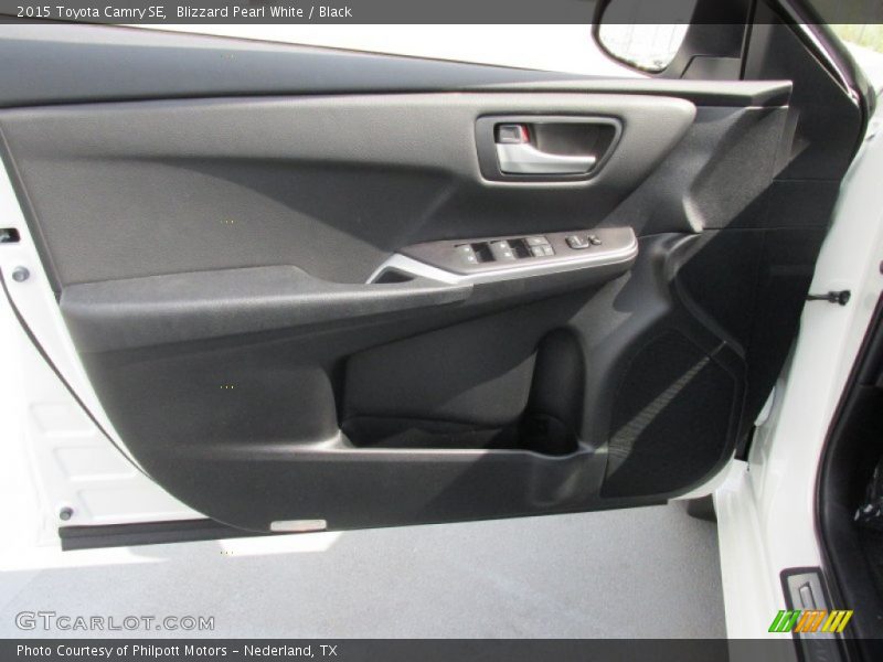 Blizzard Pearl White / Black 2015 Toyota Camry SE
