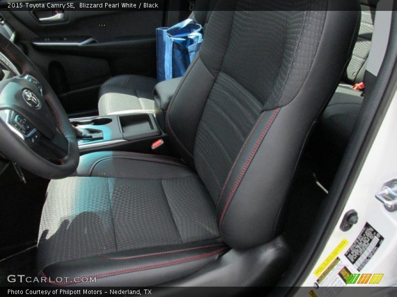 Blizzard Pearl White / Black 2015 Toyota Camry SE