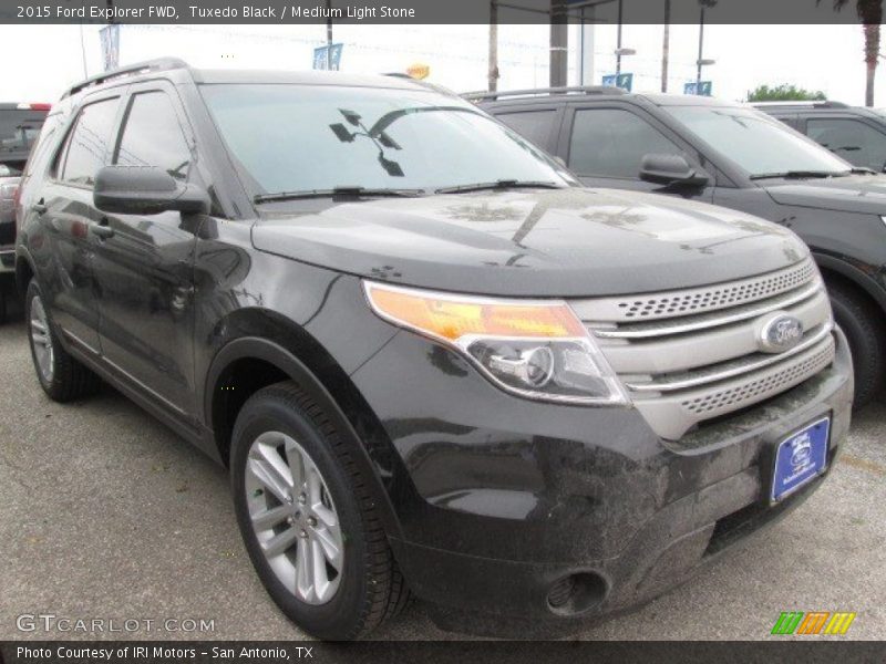 Tuxedo Black / Medium Light Stone 2015 Ford Explorer FWD