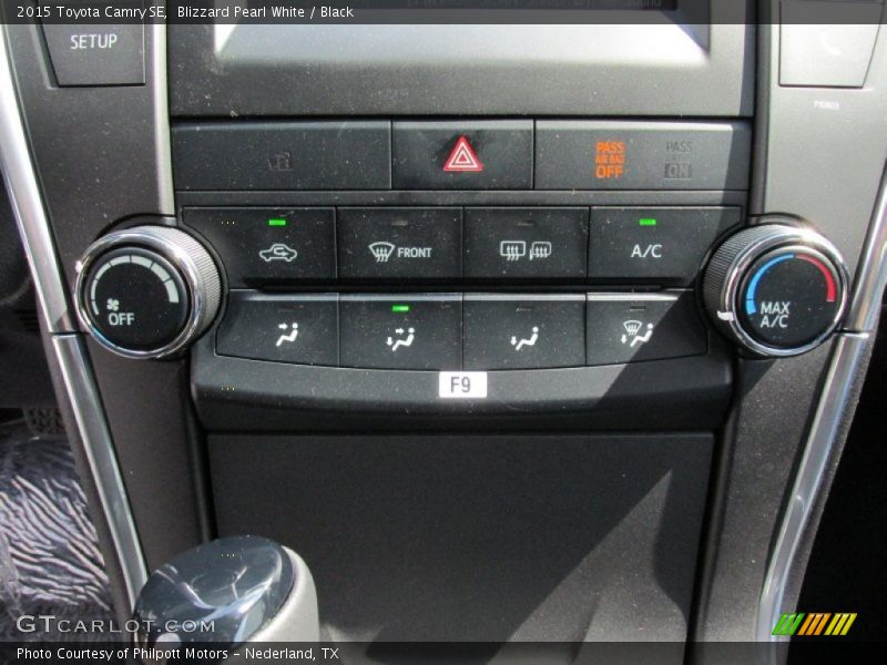 Blizzard Pearl White / Black 2015 Toyota Camry SE