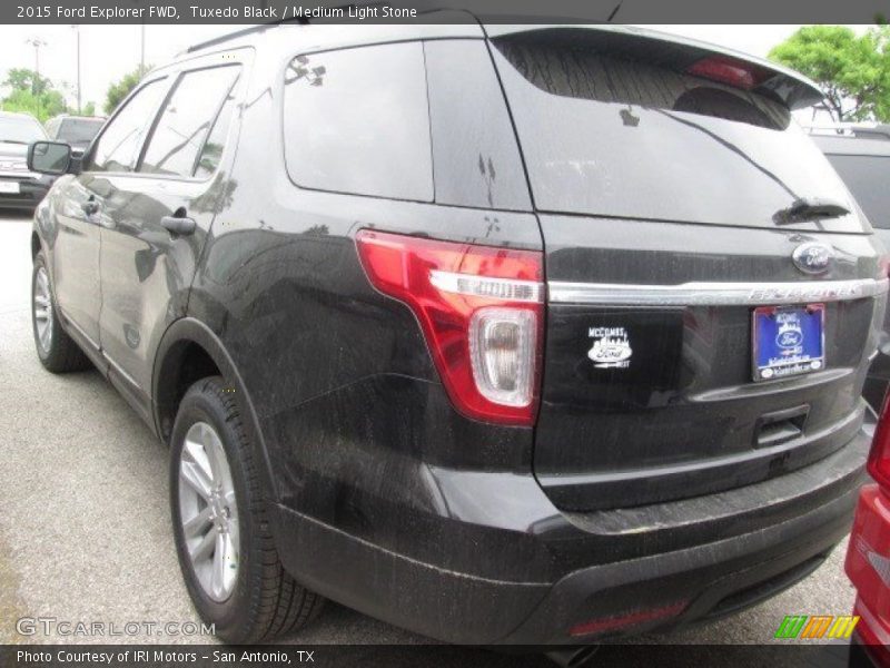 Tuxedo Black / Medium Light Stone 2015 Ford Explorer FWD