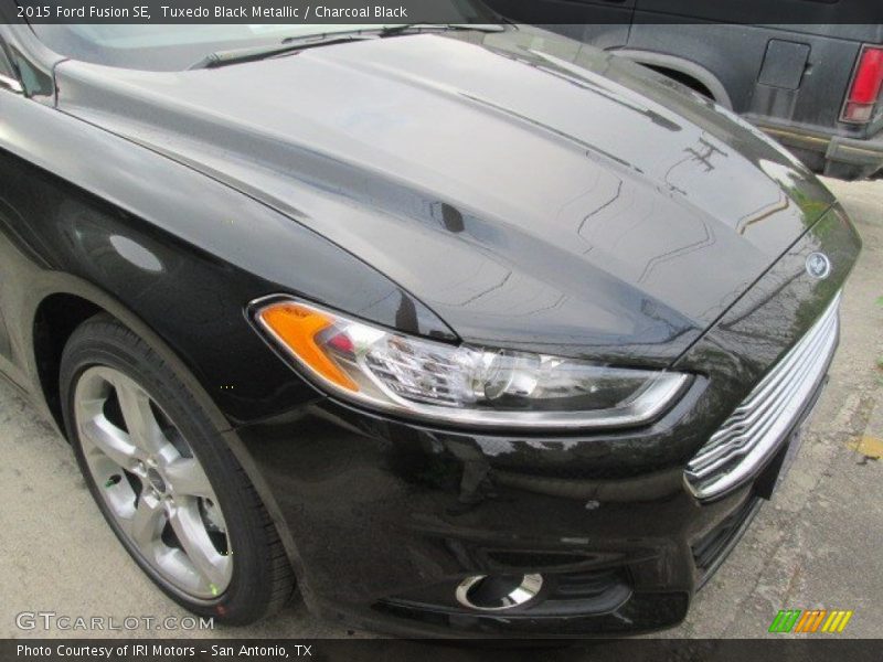 Tuxedo Black Metallic / Charcoal Black 2015 Ford Fusion SE