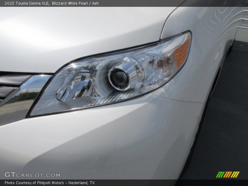Blizzard White Pearl / Ash 2015 Toyota Sienna XLE