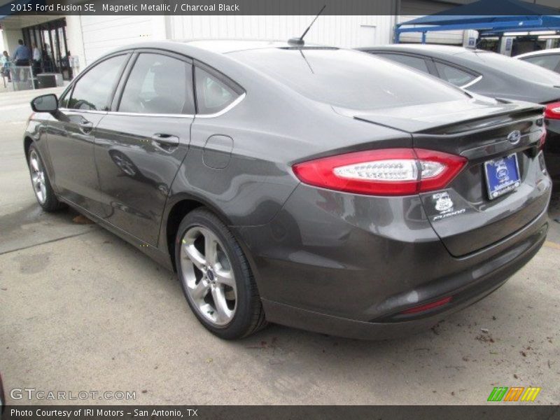 Magnetic Metallic / Charcoal Black 2015 Ford Fusion SE