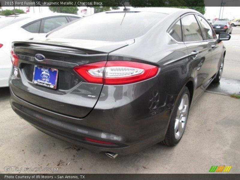 Magnetic Metallic / Charcoal Black 2015 Ford Fusion SE