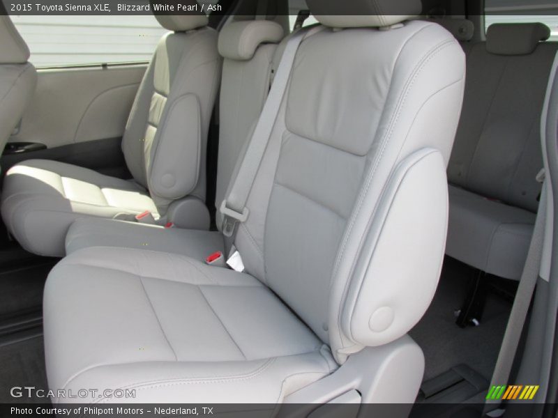 Blizzard White Pearl / Ash 2015 Toyota Sienna XLE