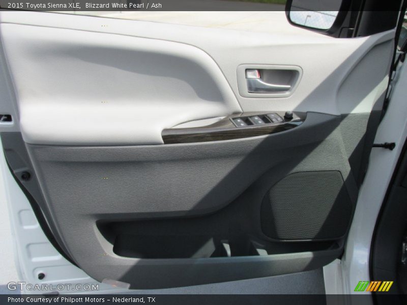 Blizzard White Pearl / Ash 2015 Toyota Sienna XLE