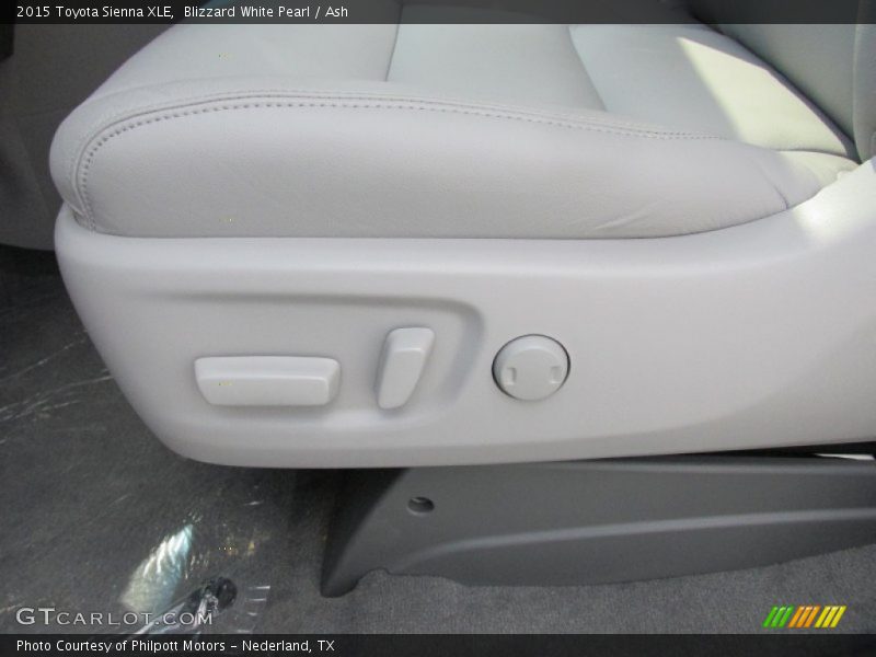 Blizzard White Pearl / Ash 2015 Toyota Sienna XLE