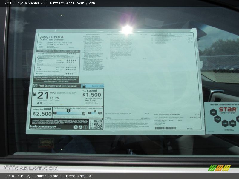 Blizzard White Pearl / Ash 2015 Toyota Sienna XLE