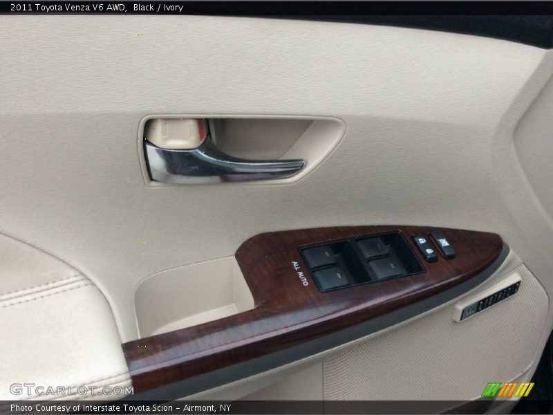 Black / Ivory 2011 Toyota Venza V6 AWD