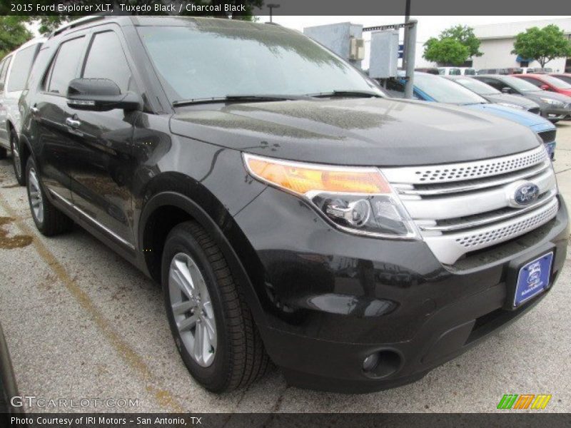 Tuxedo Black / Charcoal Black 2015 Ford Explorer XLT