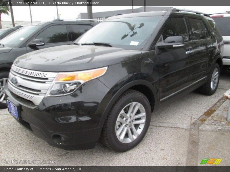 Tuxedo Black / Charcoal Black 2015 Ford Explorer XLT