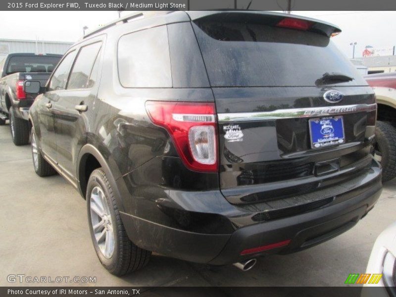 Tuxedo Black / Medium Light Stone 2015 Ford Explorer FWD