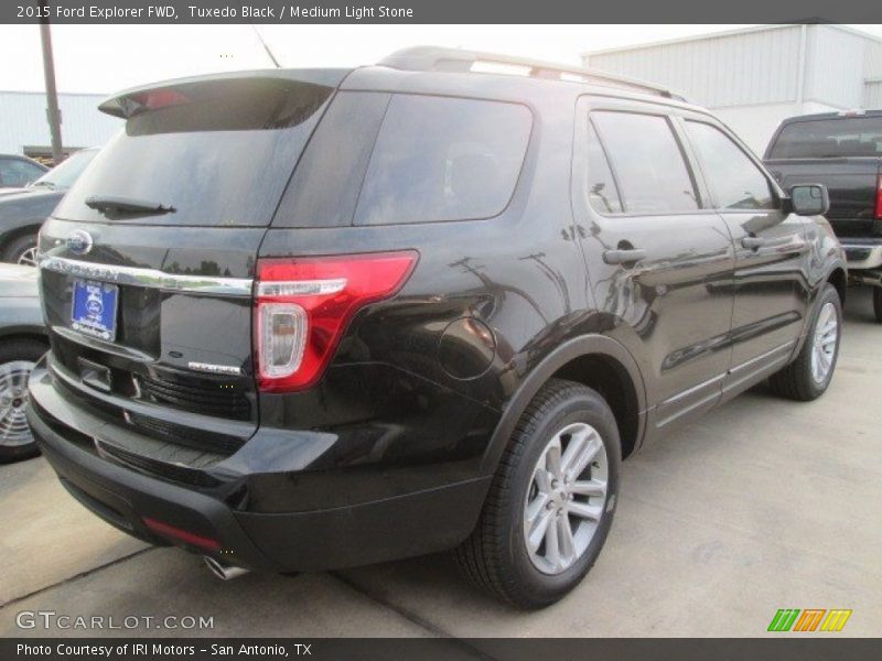 Tuxedo Black / Medium Light Stone 2015 Ford Explorer FWD