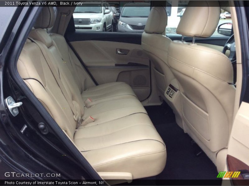 Black / Ivory 2011 Toyota Venza V6 AWD