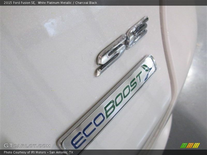 White Platinum Metallic / Charcoal Black 2015 Ford Fusion SE