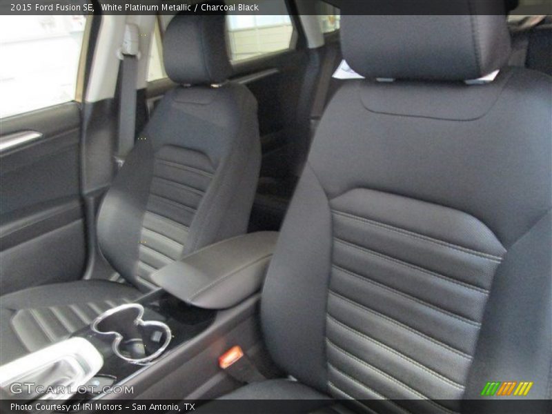 White Platinum Metallic / Charcoal Black 2015 Ford Fusion SE
