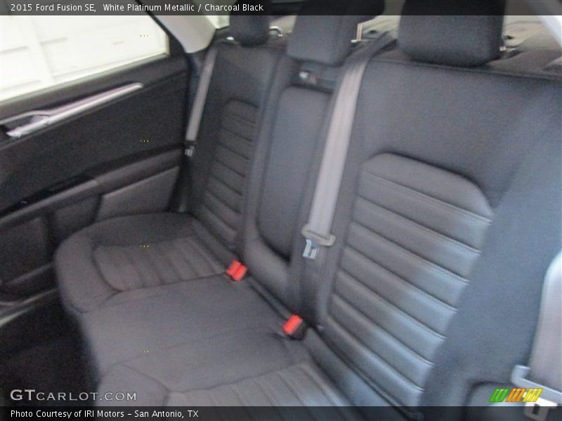 White Platinum Metallic / Charcoal Black 2015 Ford Fusion SE
