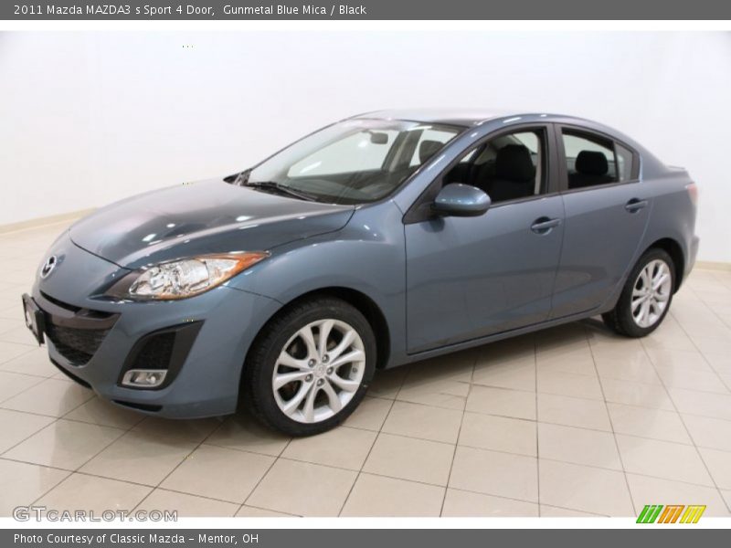Front 3/4 View of 2011 MAZDA3 s Sport 4 Door